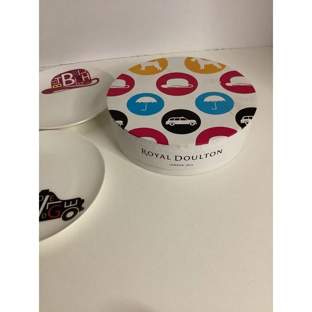 Royal Doulton London Pop In For Drinks Set of 4 Appetizer Plates Stoneware NIB - Picture 3 of 4
